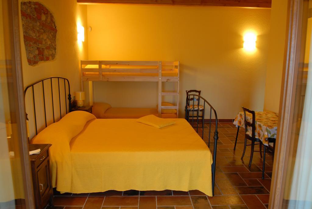 Agriturismo Fior Di Campo Dronero Værelse billede